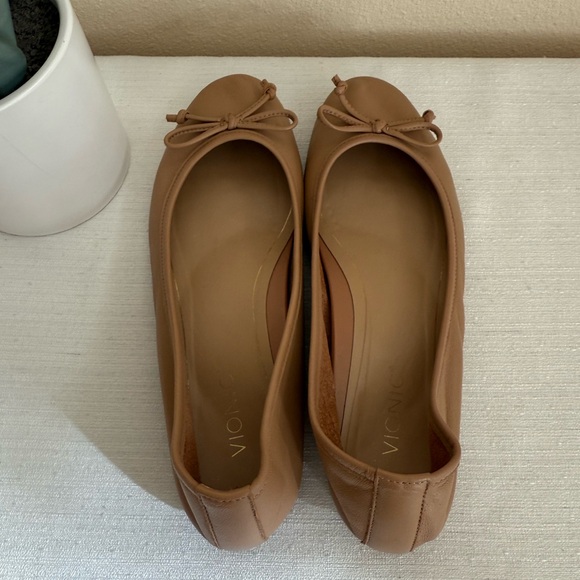 Vionic Tan Bow Orthotic Ballet Flats - Picture 9 of 11